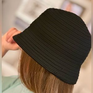 Vintage black bucket hat